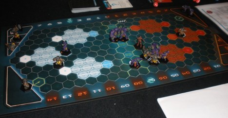 The Monsanto Mutants ("marauders" (orx & goblins)) take on the Cronea Crushers (Forgefathers (dwarfs))