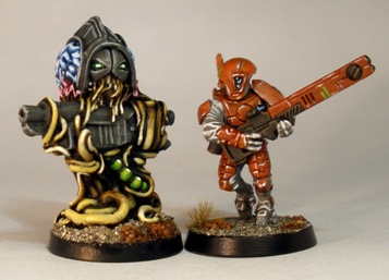 L to R: Tentacle Brain, Tau Fire Warrior.