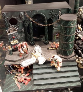 The Emperor confronts Horus.