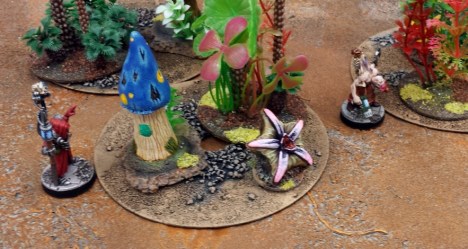 Corrupted Adeptus Mechanicus scuttle through the undergrowth.