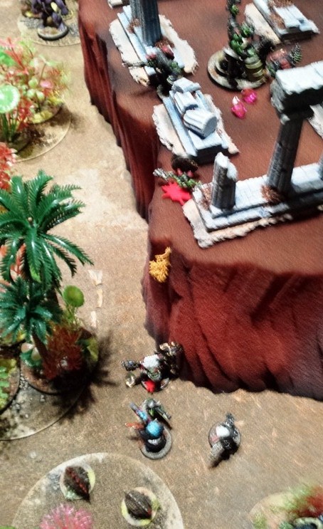 Verhoeven redploys as Rosa flank starts to crumble, leaving a sole Feathren warrior to pursue Kim JOng Bono.