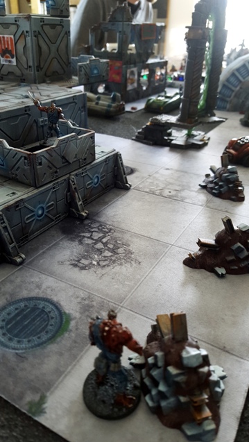 The super/sub human elements of New U advance through the city...