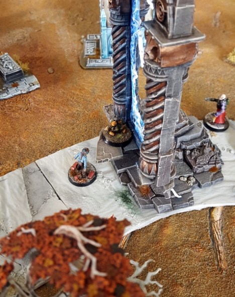 Things really start to inter-dimensionally hot up at this point, with Shorty dragging the Keymaster through the portal...