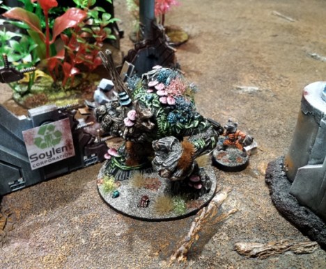 ...while the Xeno mercs head North West on a collision course.