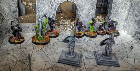 "Suuure Hayato, the statues are moving. Lay off the toad a bit willya?"